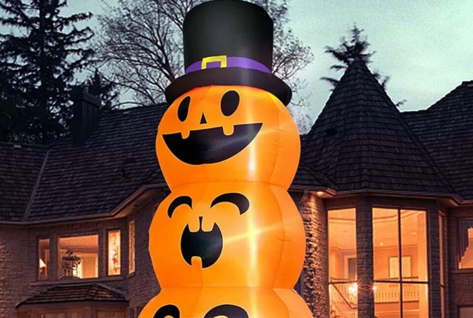 outdoor halloween decoration