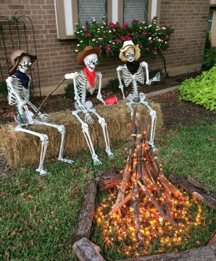 outdoor halloween decoration