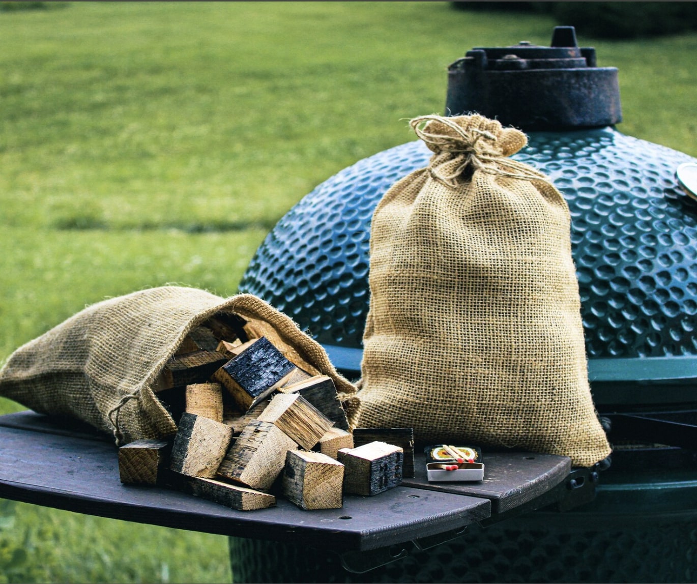 https://storage.googleapis.com/loveable.appspot.com/blog/uploads/2023/07/31124337/Whiskey-Barrel-Smoker-Chips.jpg