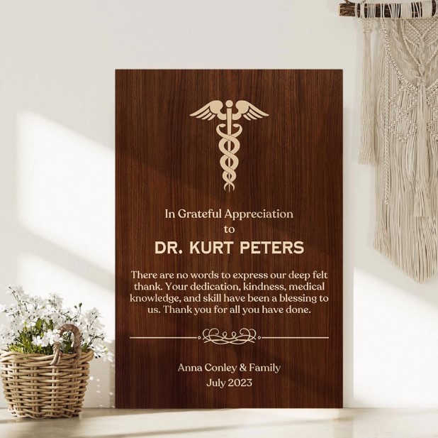 Gifts for Doctors – Top 20 Best Gift Ideas for Doctors | Medelita