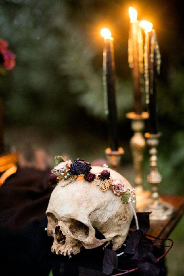 Classic Halloween Wedding Ideas for Candle Concepts