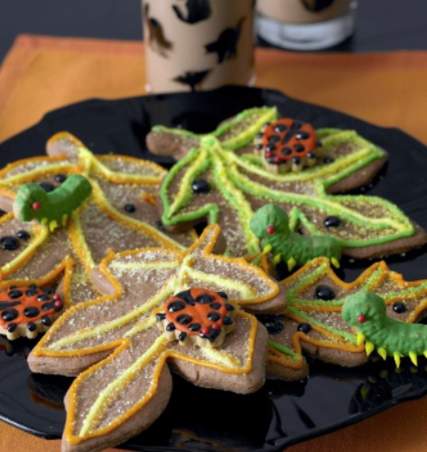 Buggy Leaf Spice Cookies