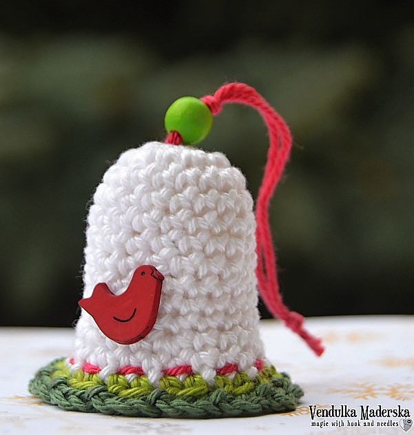 DIY Crochet Christmas Bell