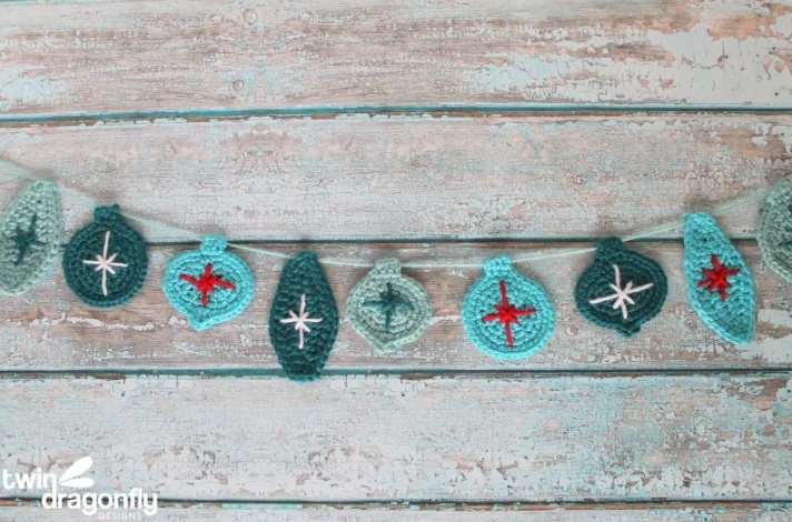 Crochet Ornament Garland