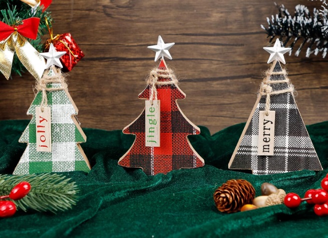 Wooden Christmas Tree Sign with Star