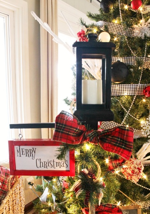 DIY Christmas Lantern Post