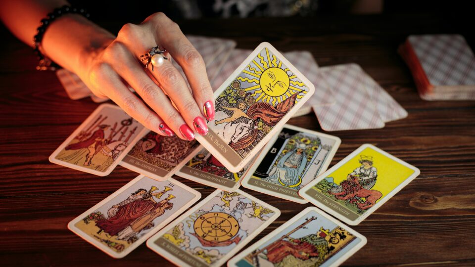 Tarot reading
