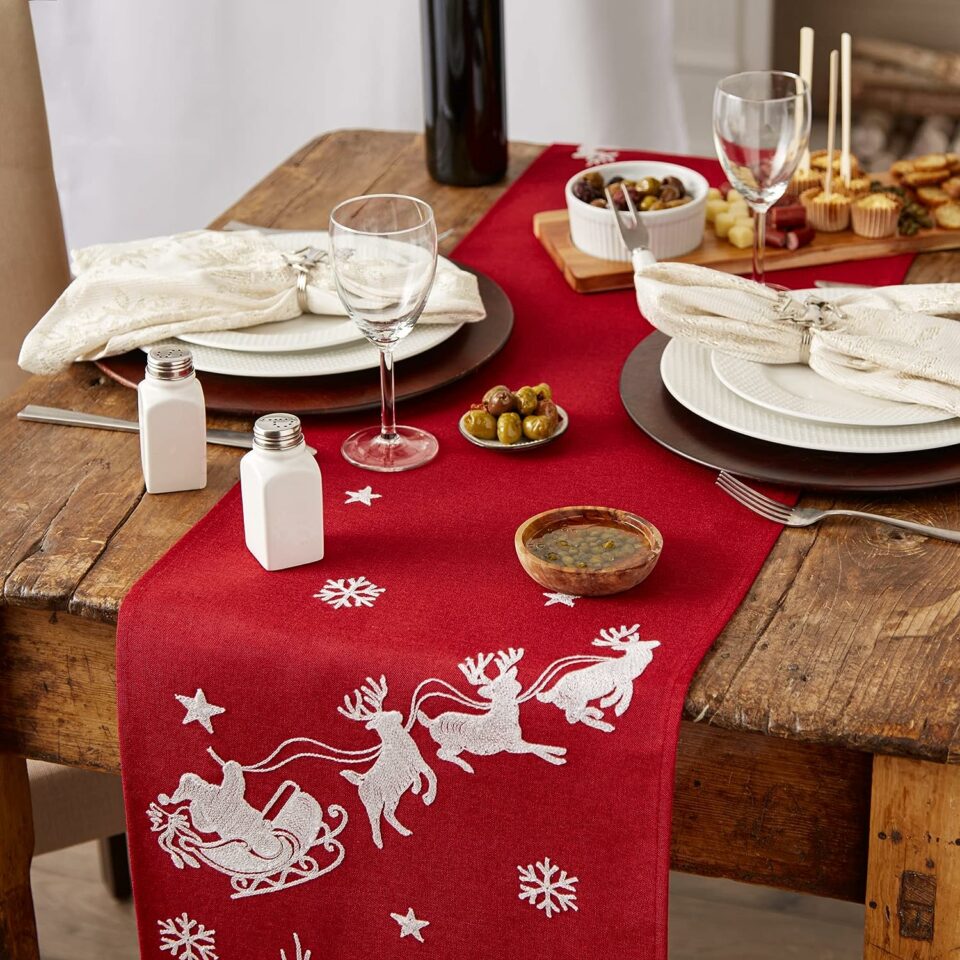 Dining-Christmas-Table-Runner
