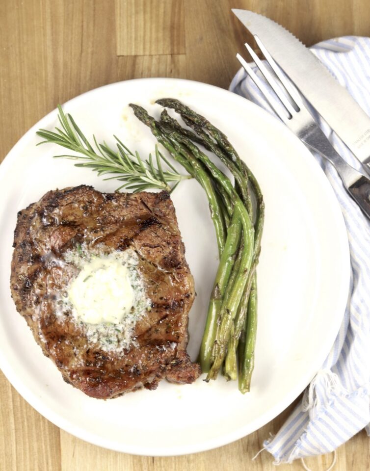 Grilled Garlic Butter Steaks 