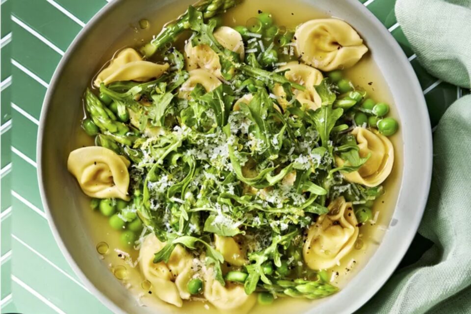 Tortellini and Veggies en Brodo