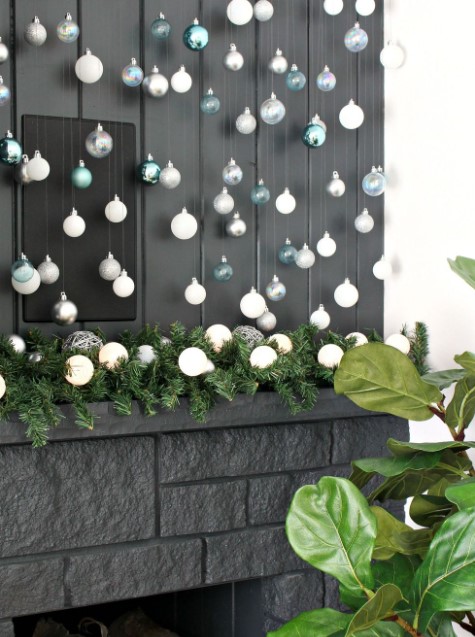 Plastic Christmas Hanging Balls Ornaments