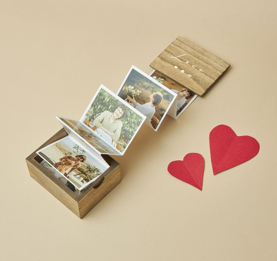 Pull Out Photo Memory Box