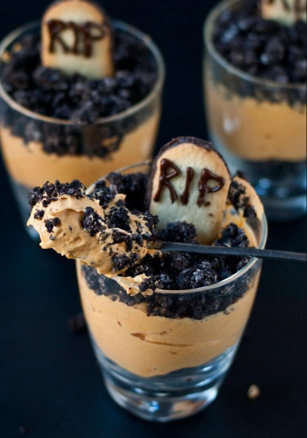 Graveyard Pudding Cups