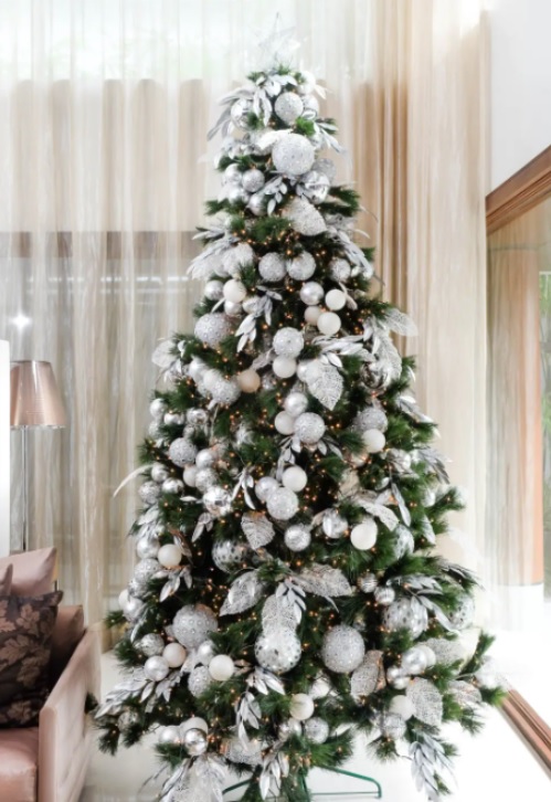 Simple Silver And White Christmas Tree