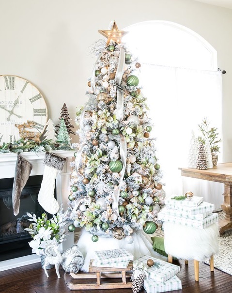 Metallic Winter Wonderland Christmas Tree