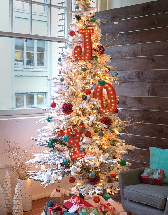 Light-Up Marquee Letters Tree