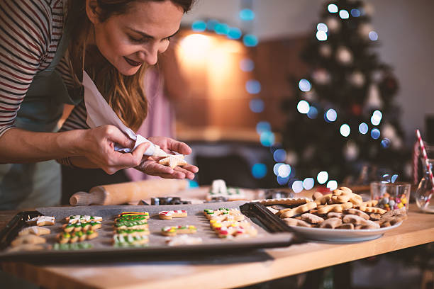 Decorate Christmas Cookies