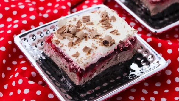 Chocolate Cherry Lasagna