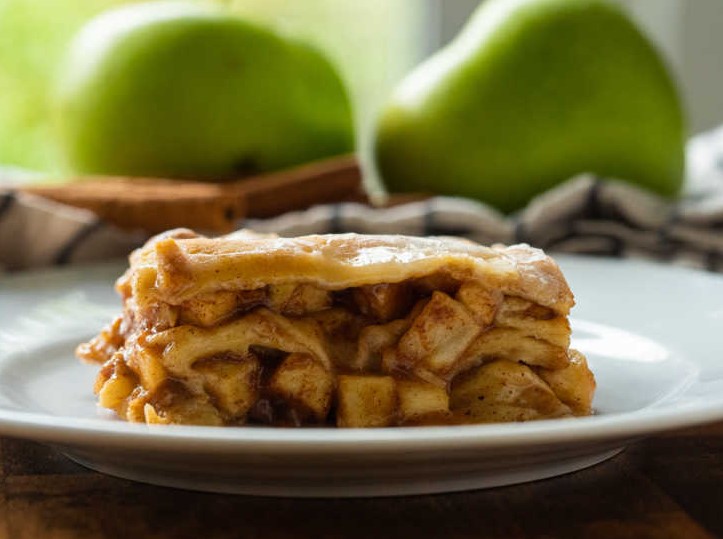 Cinnamon Apple Lasagna