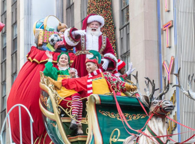 Attend a Christmas parade