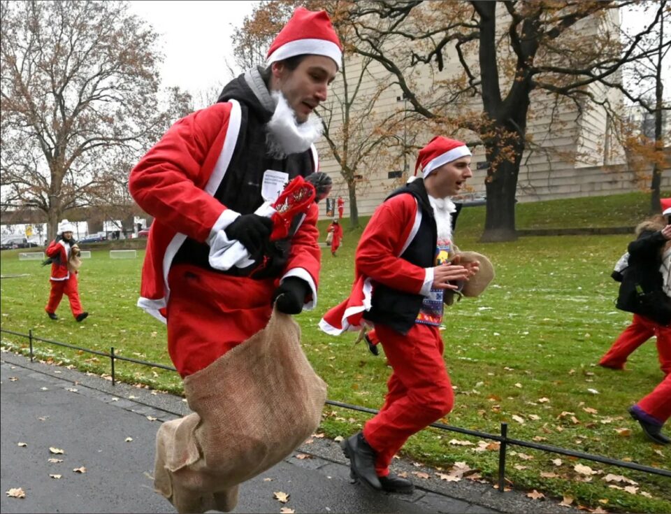 Santa's sack race

