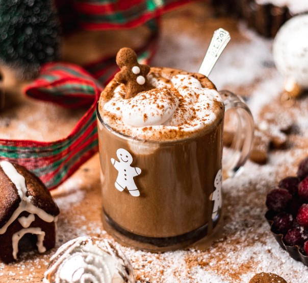 Vegan gingerbread latte
