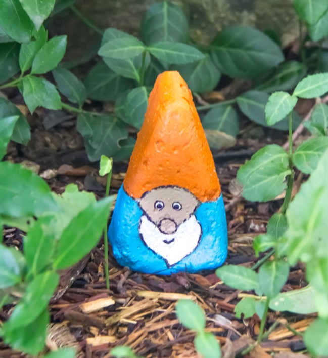 DIY Gnome Made of Rock 