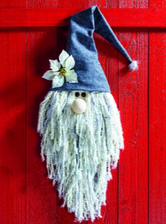 DIY Christmas Gnome For Wall Decoration