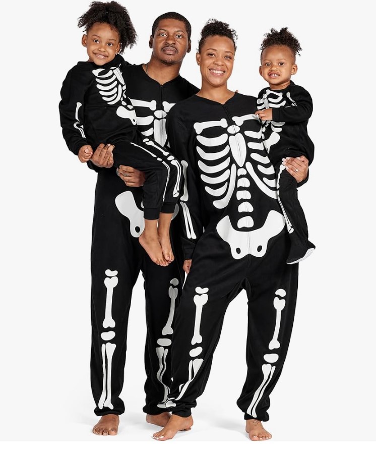 Halloween skeleton family pajamas

