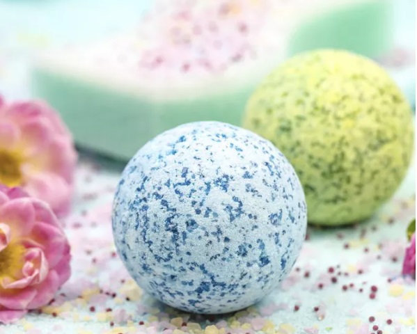 Make Your Own Bath Bomb 