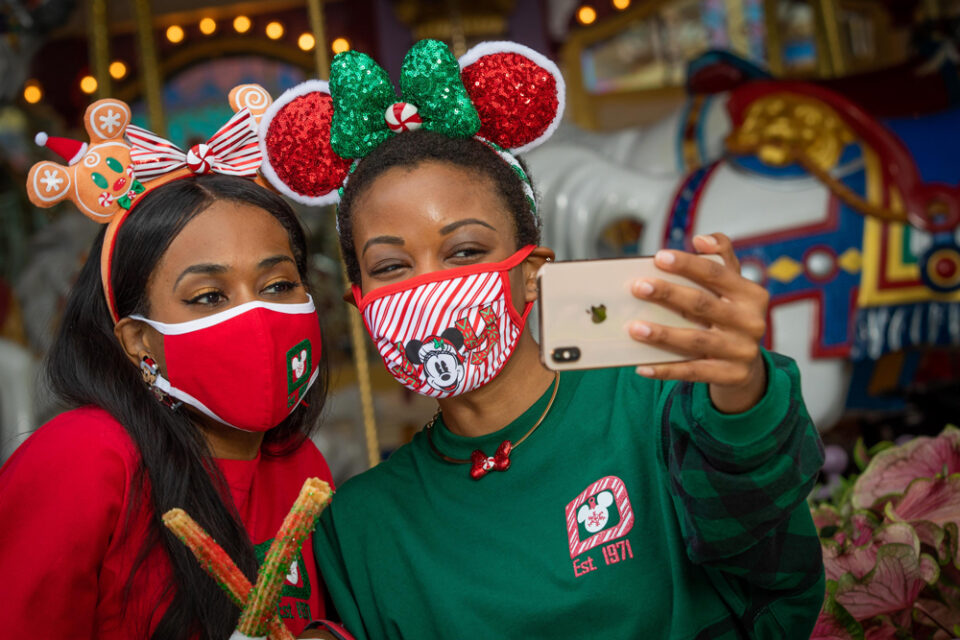 Festive face masks