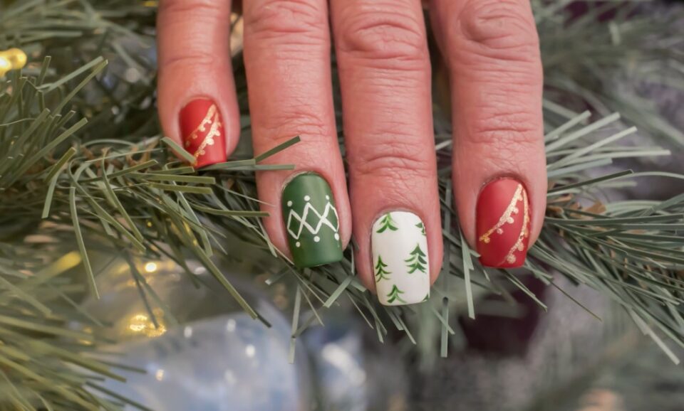 Christmas Tree Nails