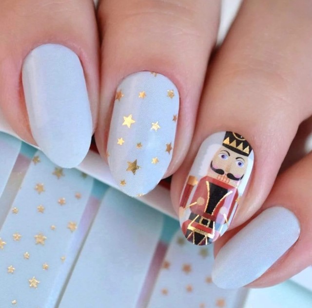 Nutcracker-themed Nails