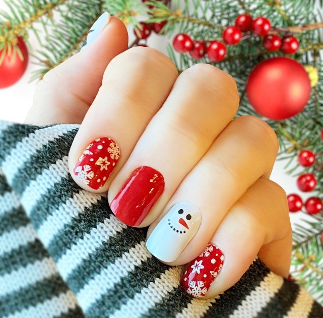 Frosty the Snowman Nails