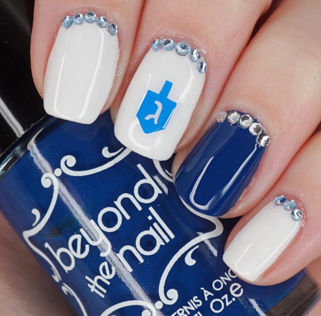 Hanukkah Dreidel Nail Art