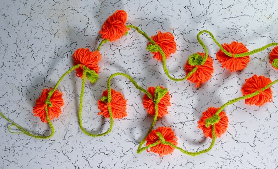 Yarn Pumpkin Garland