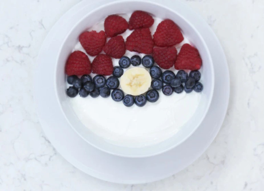 Pokéball yogurt parfait
