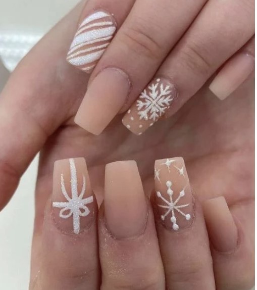 Christmas Motif Nail Art Design