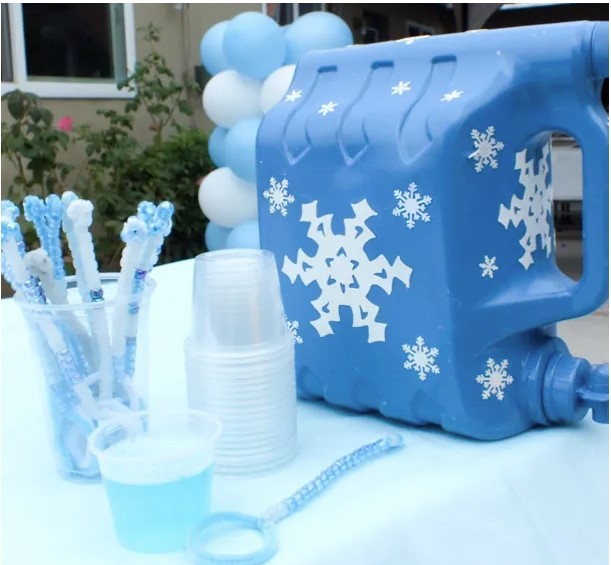 Frozen Party Bubble Station