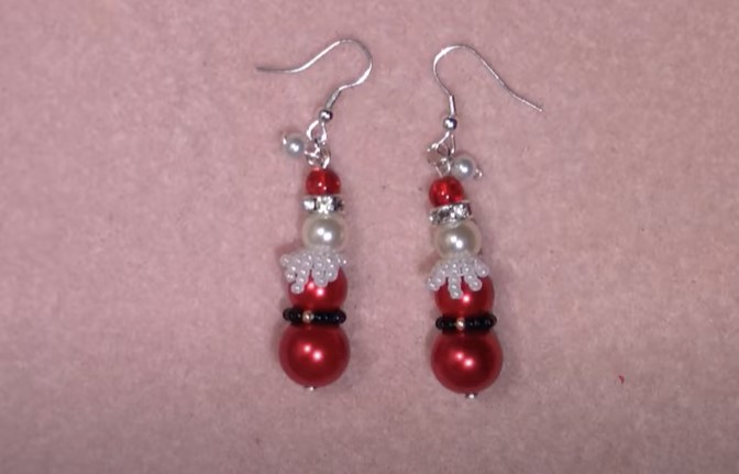 Santa Bead Earing