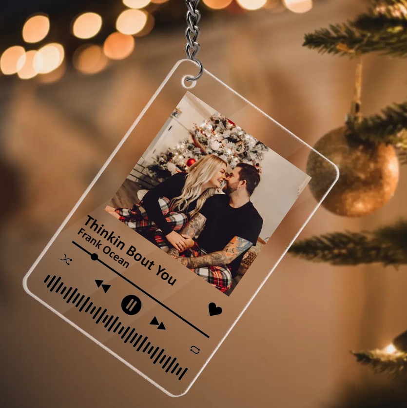 Cute Christmas Gift Ideas for Newlyweds