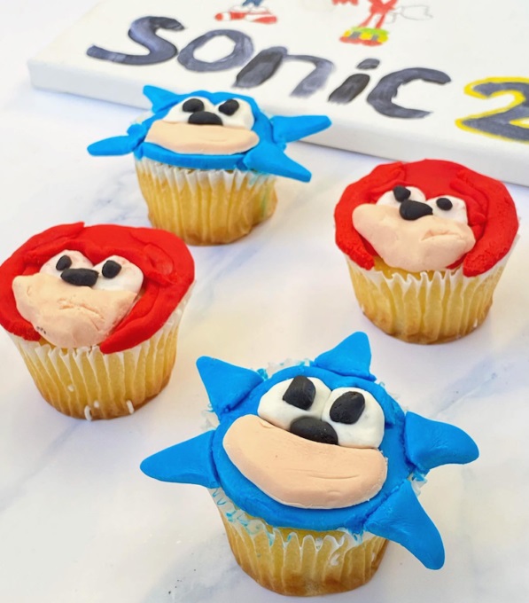 Sonic cake  Sonic birthday cake, Sonic cake, Halloween food for party