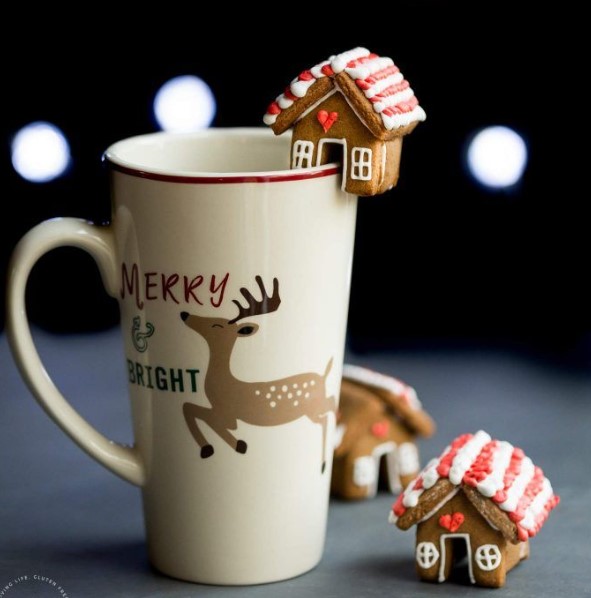 Mini Gingerbread House Mug Topper