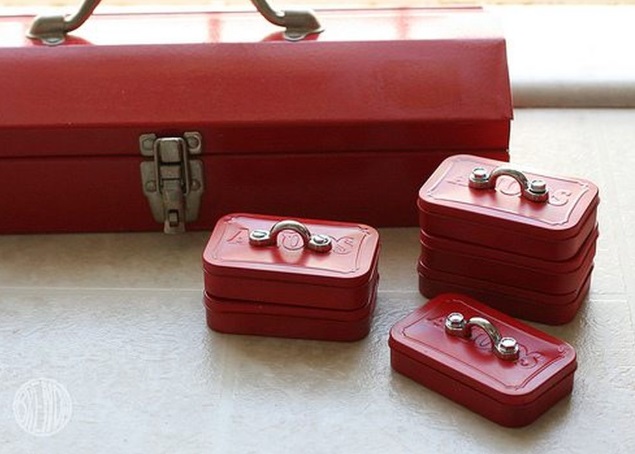 DIY Altoid Tin Mini Toolbox