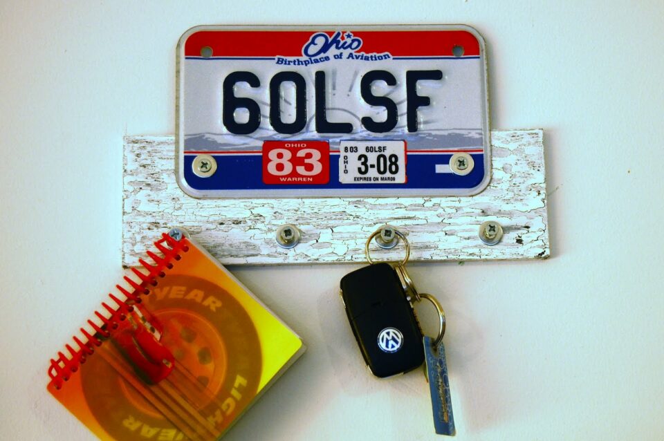 DIY license plate key hanger