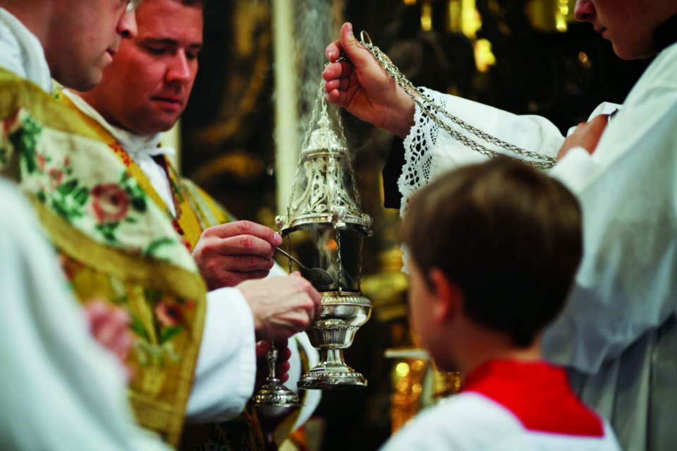 Chants of Midnight Mass: A Soul-Stirring Experience