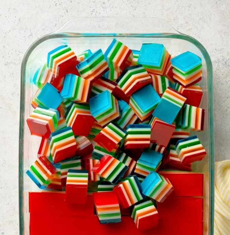 8 year old birthday party ideas - Rainbow gelatin cubes