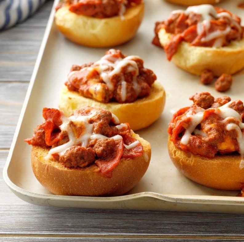 8 year old birthday party ideas - pepperoni buns