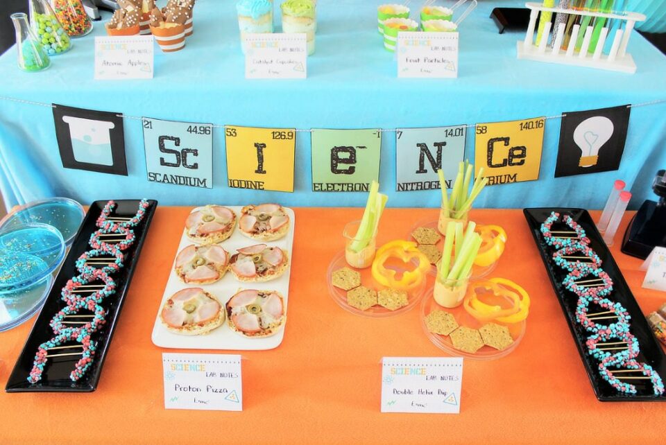 8 year old birthday party ideas - Science laboratory theme