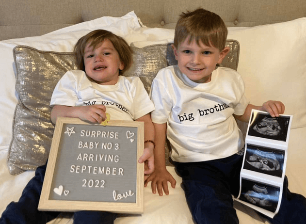 Hide Your Pregnancy Announcement in Plain Sight